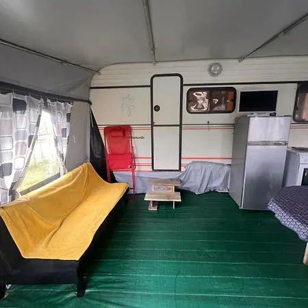 Caravane 4 Couchage *